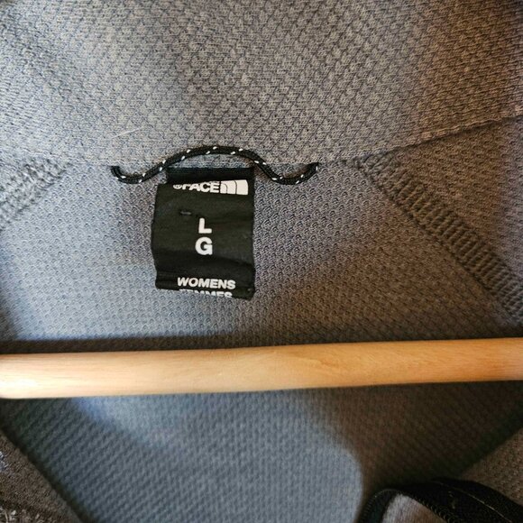 The North Face Quarter-Zip Shirt | Women's Size Large | Flashdry | Gray - Picture 7 of 8